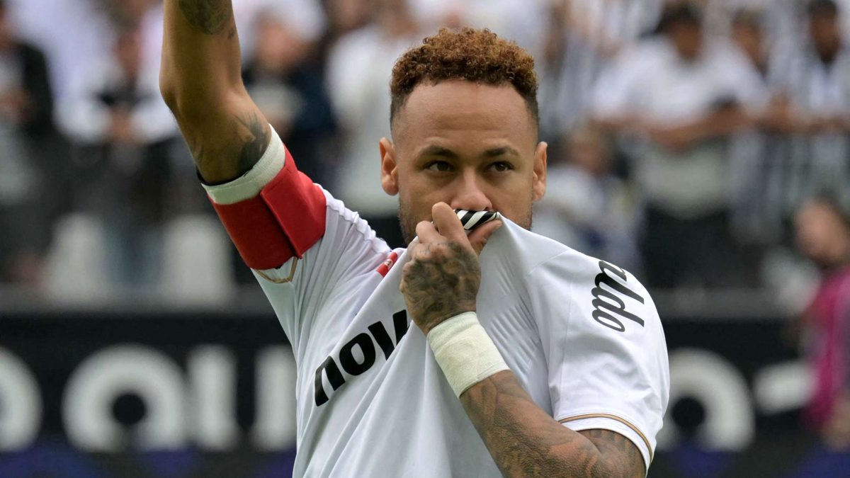 O tamanho do abismo entre Vini Jr. e Neymar nos rankings Neymar fora do top 100