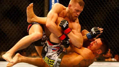 Topuria chama luta de McGregor e Holloway de 'shitty fight' e expõe o negócio