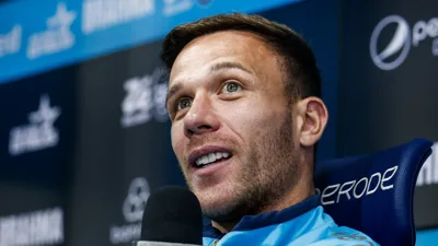 Arthur insiste no Grêmio e a Juventus ainda não disse o preço