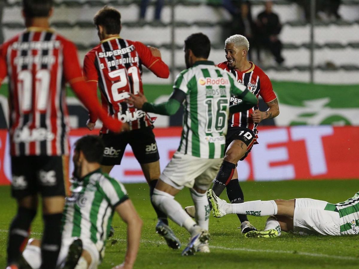 O que a derrota para o CRB revelou sobre o Sport Sport perdeu a invencibilidade