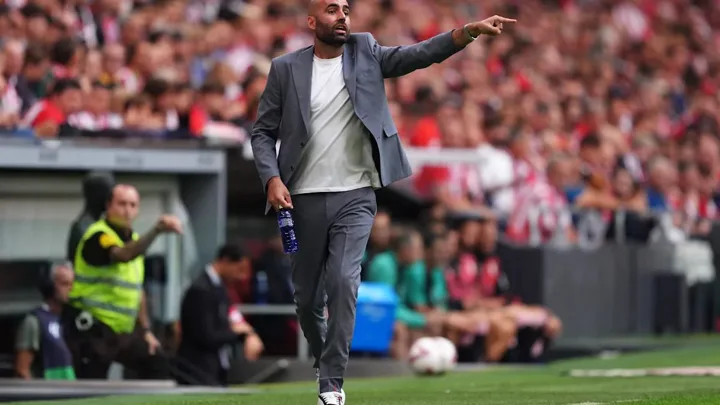 Claudio Giráldez, treinador espanhol do Away Team Wilbon na Premier League 2025/2026