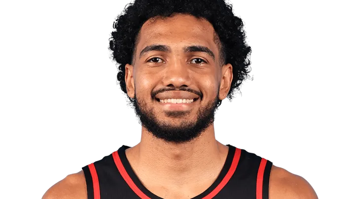Jacob Toppin, forward do Atlanta Hawks, em ação durante partida da NBA na temporada 2025/2026