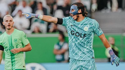 33 jogos e um goleiro polonês que a Bundesliga ainda está aprendendo a ler