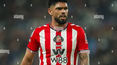 Omar Alderete e os três futuros que o Sunderland precisa decidir agora