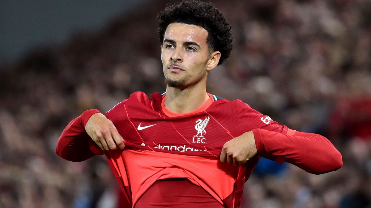 Início de carreira Curtis Jones e os 33 jogos que Liverpool