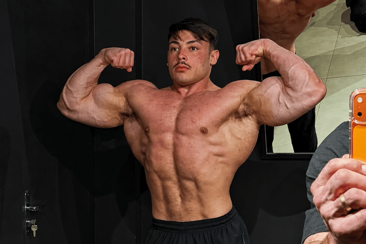 O que a fase de cutting faz com um corpo de 22 anos Gabriel Ganley tinha 22 anos