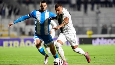 Ponte Preta vira sobre o CRB com dois gols em cinco minutos e some da lanterna