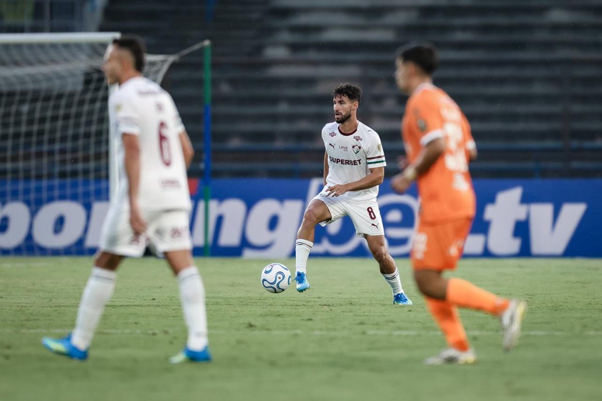 O vestiário tricolor e o peso de uma memória que não foi apagada Fluminense entr
