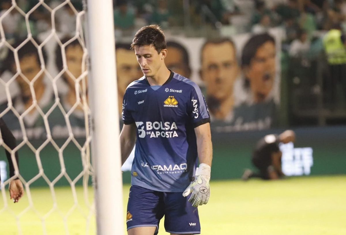 Como ele chegou aqui Airton e os 33 jogos que um goleiro gaúc