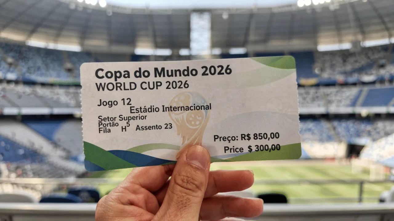 Torcedores em fila para comprar ingressos da Copa do Mundo 2026 nos Estados Unidos