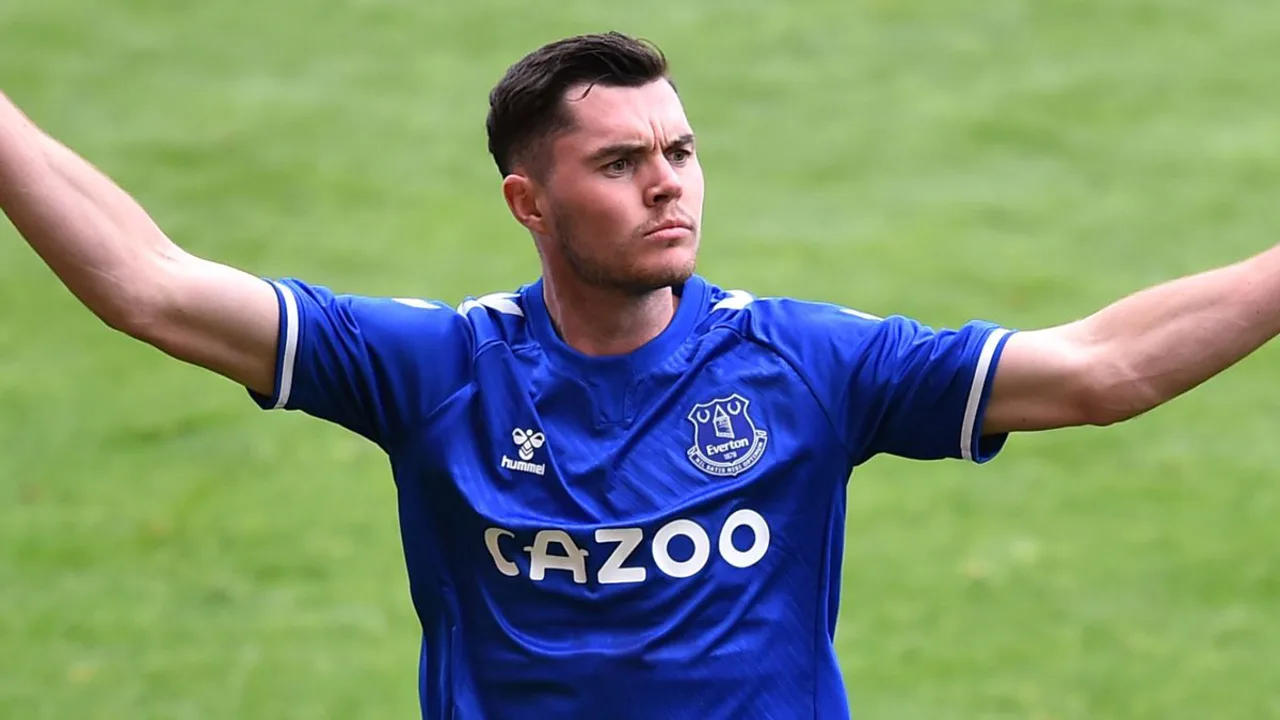 Michael Keane, zagueiro do Everton, em ação defensiva na Premier League 2025/2026