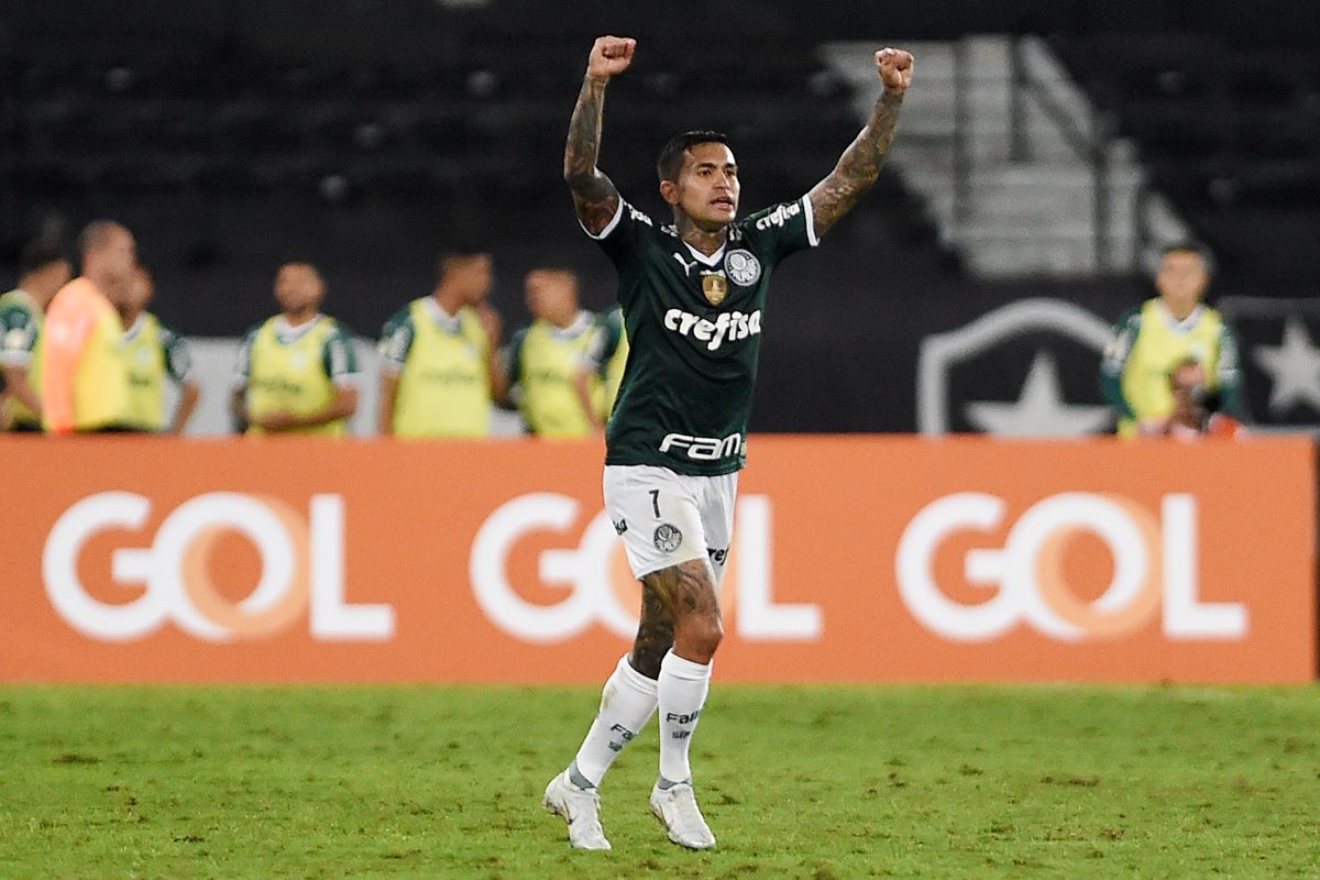 Quem sai perdendo enquanto Piquerez voa para Montevidéu Piquerez vai ao Uruguai