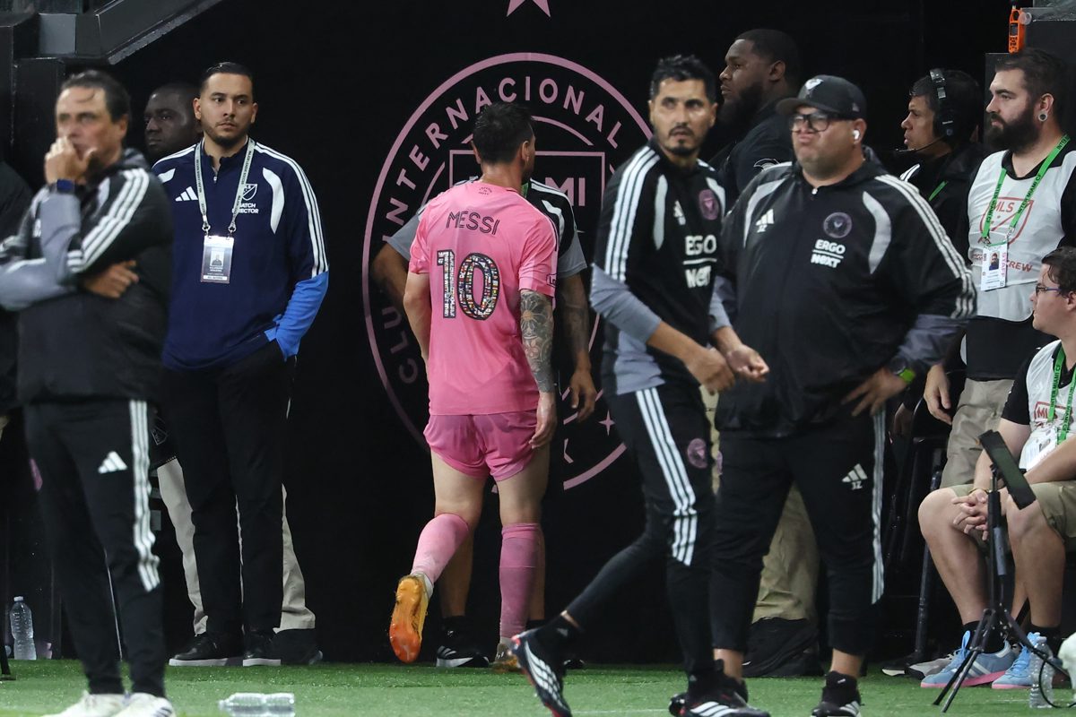 O que aconteceu no gramado pesado da Flórida Messi saiu aos 70 minutos e agora 2