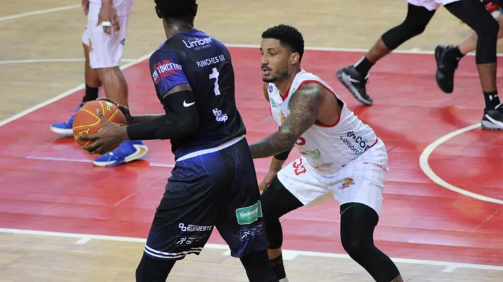 Quadra do Ginásio do Sesi em Caxias do Sul durante partida do NBB em outubro de 2024