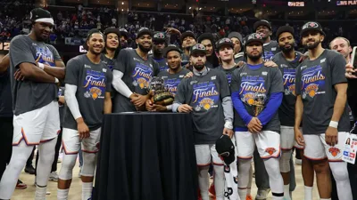 Knicks varrem Cavaliers em 4 jogos e voltam à final da NBA depois de 27 anos