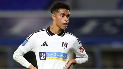 32 jogos e 19 anos — Josh King e o ritmo que o Fulham não esperava