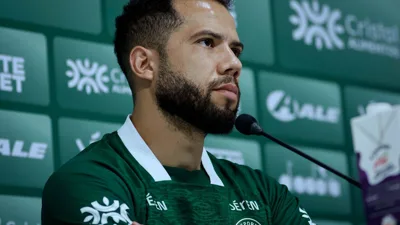 Por que Rodrigo Soares virou o zagueiro mais produtivo do Goiás em 2026
