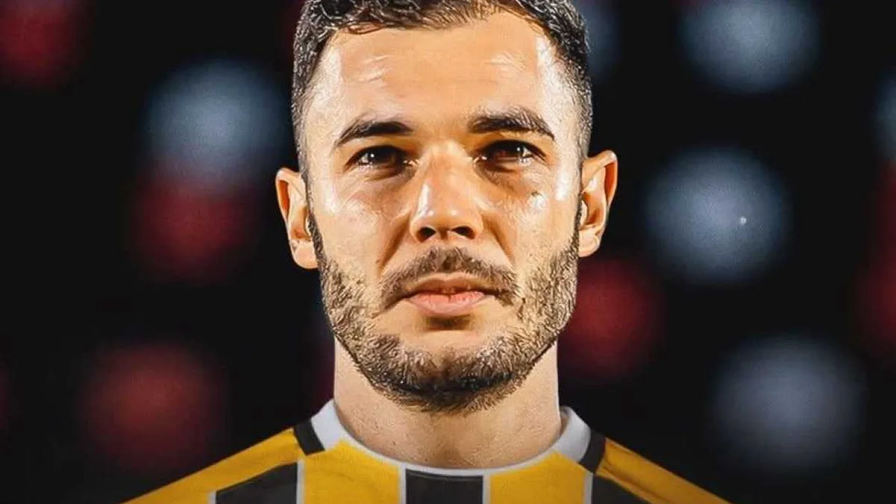 Jean Victor, zagueiro do Volta Redonda, em ação durante partida da Série B do Brasileirão 2026