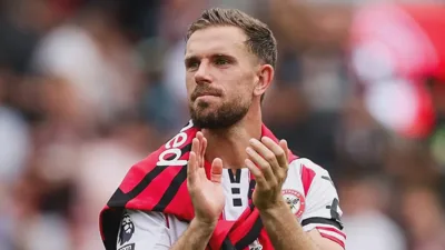 Henderson e os 32 jogos que o Brentford construiu sobre um meia de 35 anos