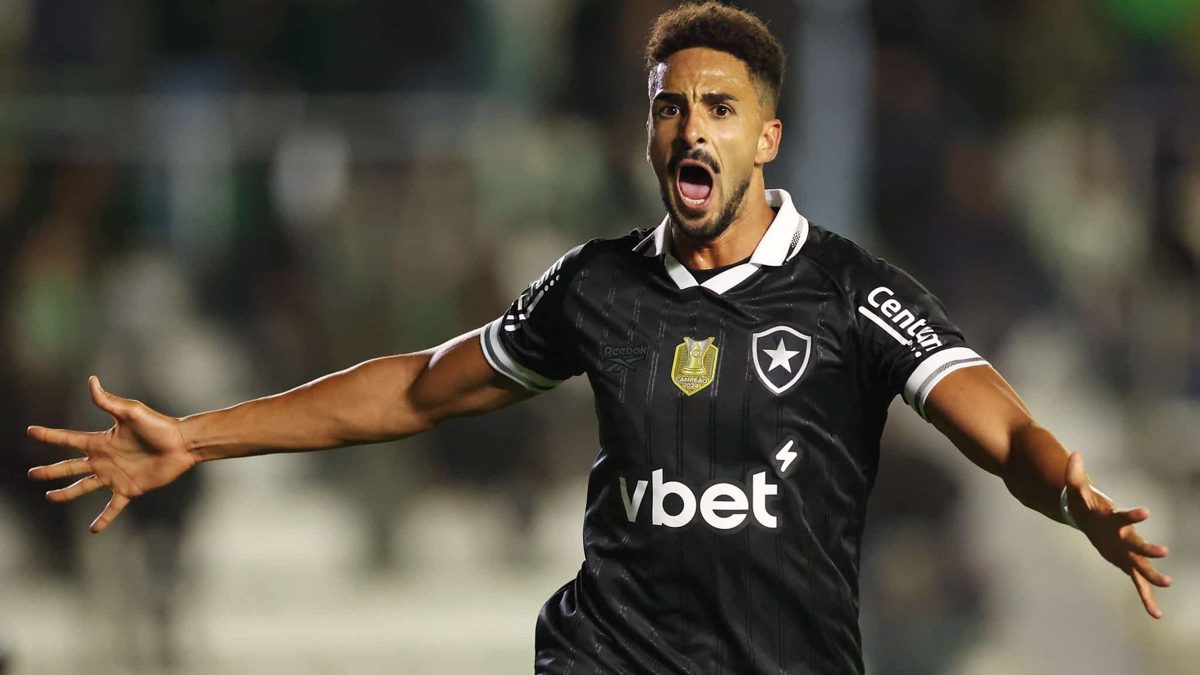 O herói da partida Chris Ramos marca duas vezes e Caracas d