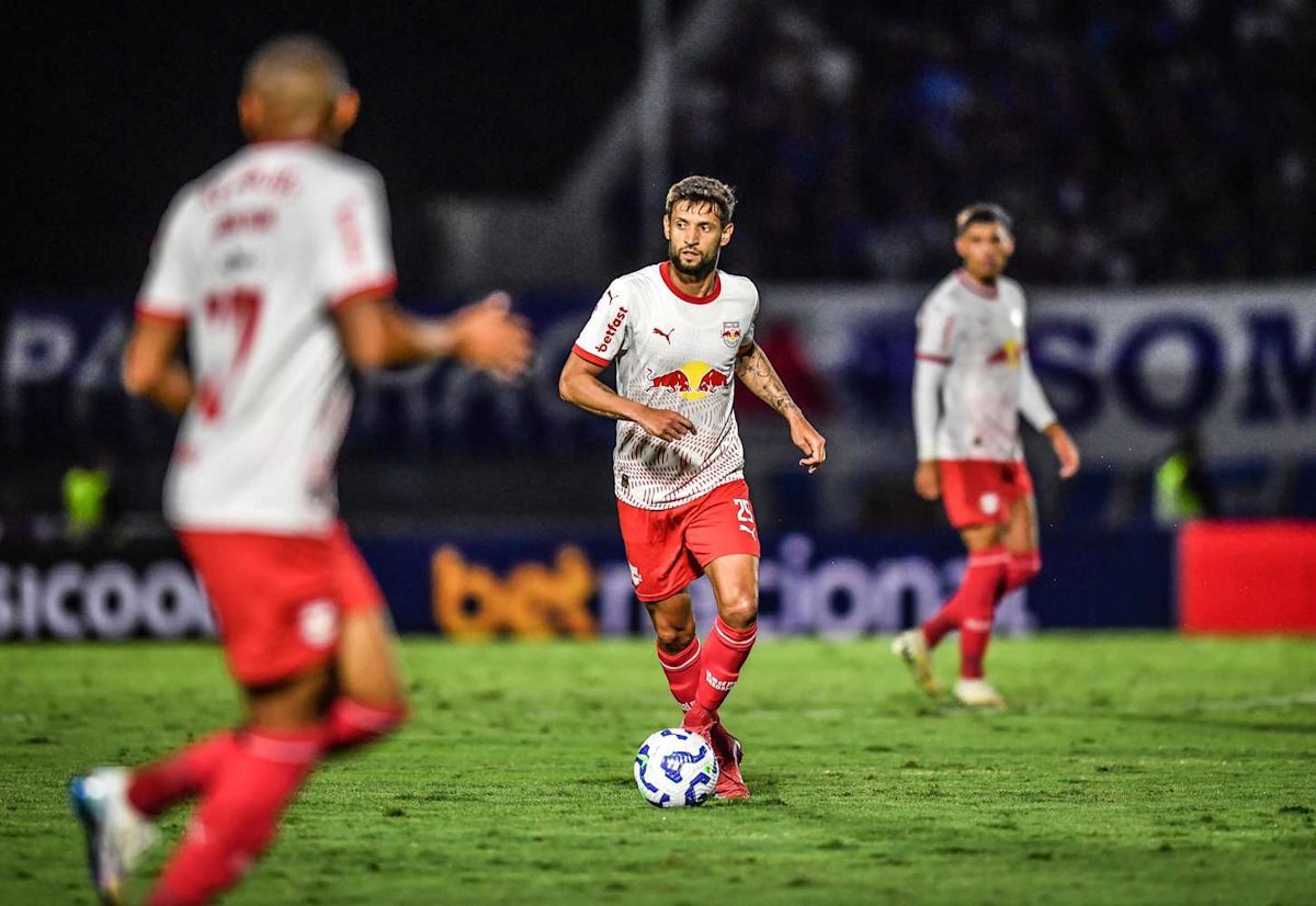 Os três nomes do jogo Bragantino tropeça em casa e empata sem