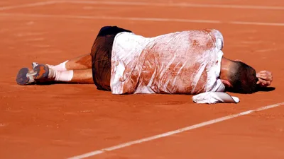 Mensik desaba após 4h41 sob 30°C e Roland Garros precisa responder
