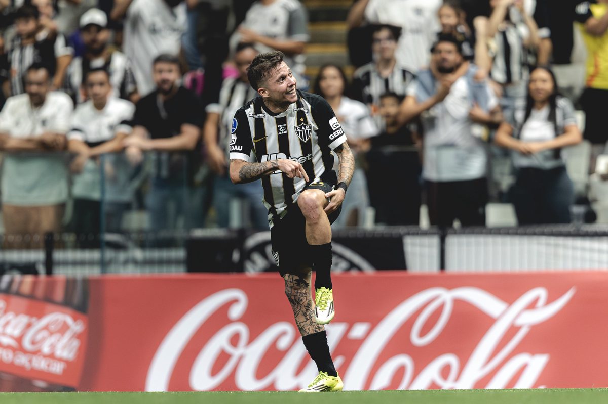 Receita que cresce mas não cobre o buraco do Atlético-MG R$ 14,3 bilhões em dívi