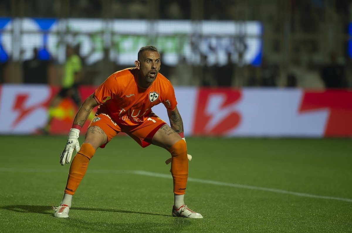 Início de carreira Rafael Santos e os 32 jogos que um golei
