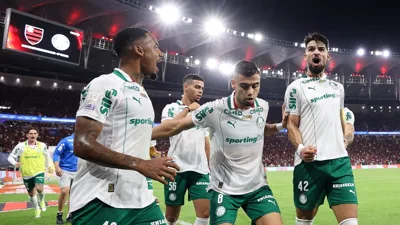 R$ 15 bilhões e cinco clubes bilionários — como o futebol brasileiro gastou o maior...