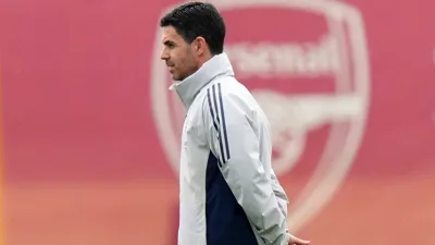 Heinze conhece o PSG por dentro e Arteta sabe disso há 24 anos