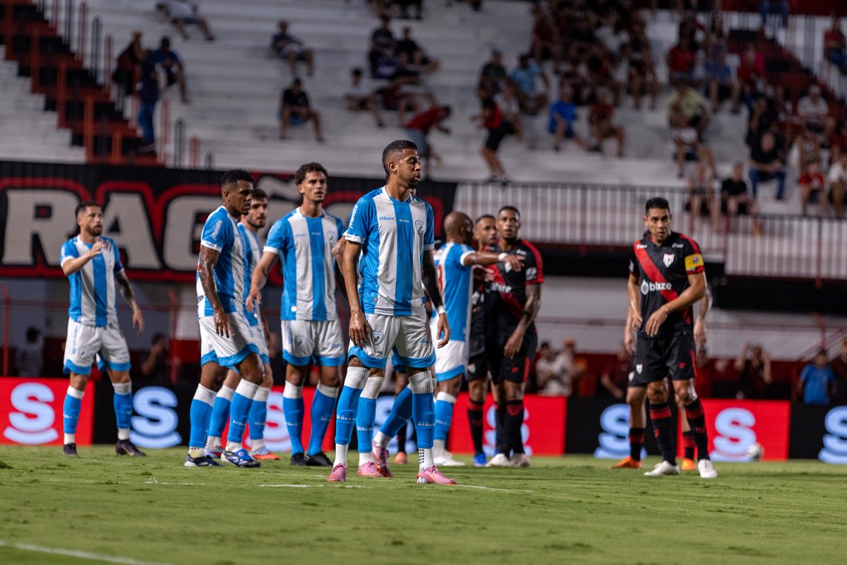 O sétimo brasileiro — e o peso que esse número carrega Sete brasileiros tentaram