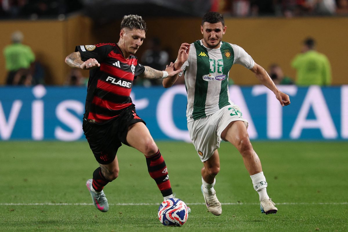 Thiago Scuro conduziu a operação e bateu o Leverkusen Filipe Luís fecha com Mona