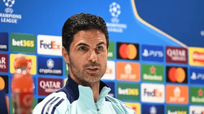 Arsenal e PSG carregam o mesmo fantasma e 90 minutos não apagam décadas