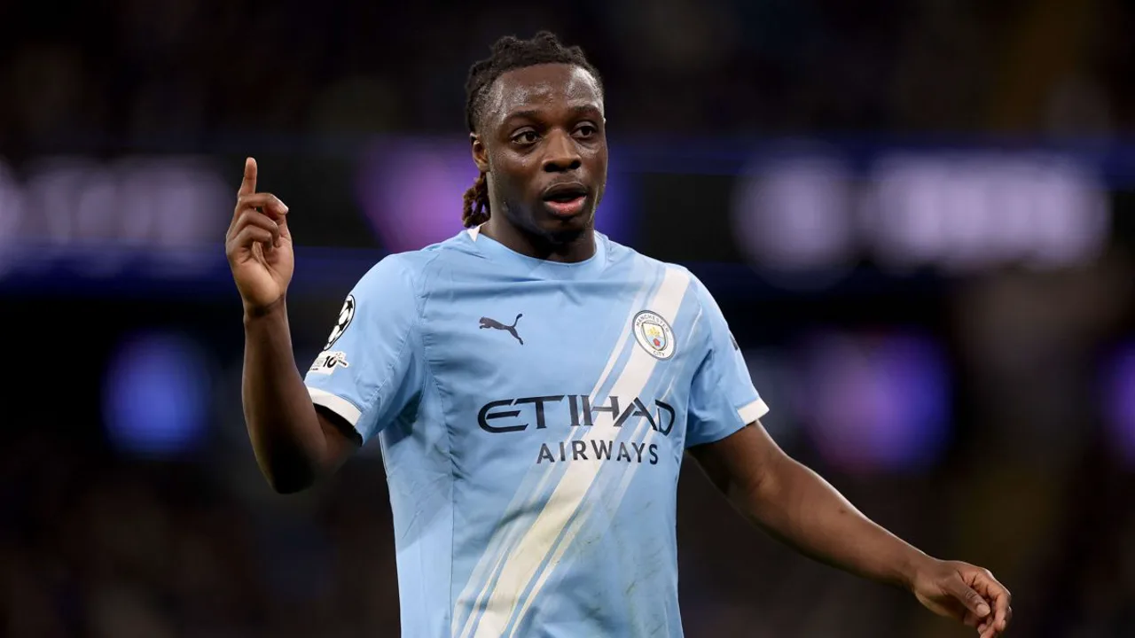 Jérémy Doku, camisa 11 do Manchester City, em ação como extremo pela Premier League 2025/2026