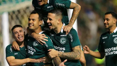 Anselmo Ramon decide no último suspiro e Goiás derruba o Dragão no Accioly