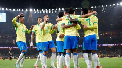 Neymar recupera a 10 e a hierarquia de Ancelotti ganha um número de rosto
