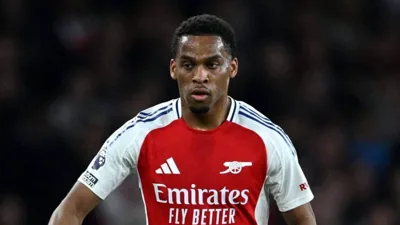 A trajetória de Jurriën Timber — do Ajax ao coração do Arsenal