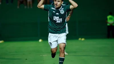 A lacuna que Esli García ainda não fechou no Goiás da Série A