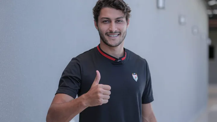 Marcinho, zagueiro do Criciúma, camisa 6, em ação no Brasileirão Série A 2026