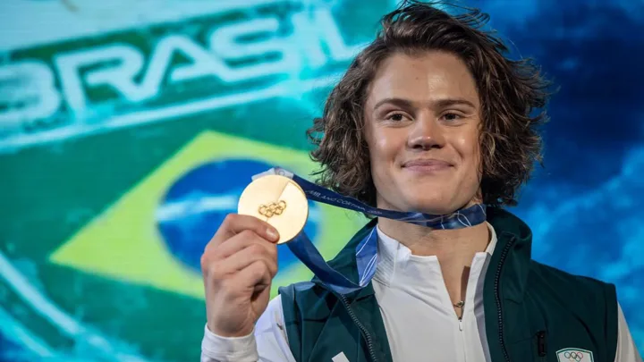 Gustavo, armador camisa 7 do Bauru, em ação durante partida do NBB 2026