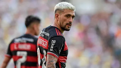 Bielsa leva 7 uruguaios do Brasil para a Copa e Arrascaeta corre contra o tempo