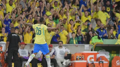 Brasil goleia o Panamá por 6 a 2 e a torcida vira o problema da noite