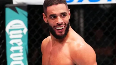 Makhachev mira agosto e Ian Garry aparece como o nome mais perigoso