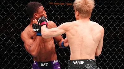 Asakura nocauteia em 2 minutos e ressurge como ameaça real nos galos do UFC