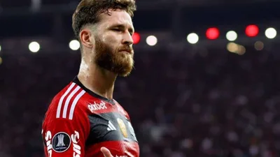 Léo Pereira e Alex Sandro titulares revelam o peso do Flamengo na Copa