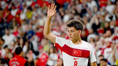 Como Arda Güler pode repetir o que Şükür fez em 2002 pela Turquia