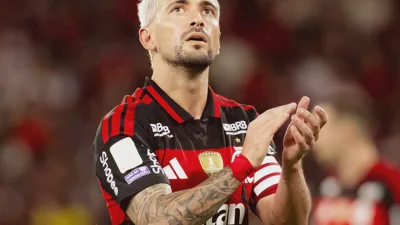 Como Arrascaeta chegou à Copa carregando duas lesões e um relógio contra ele