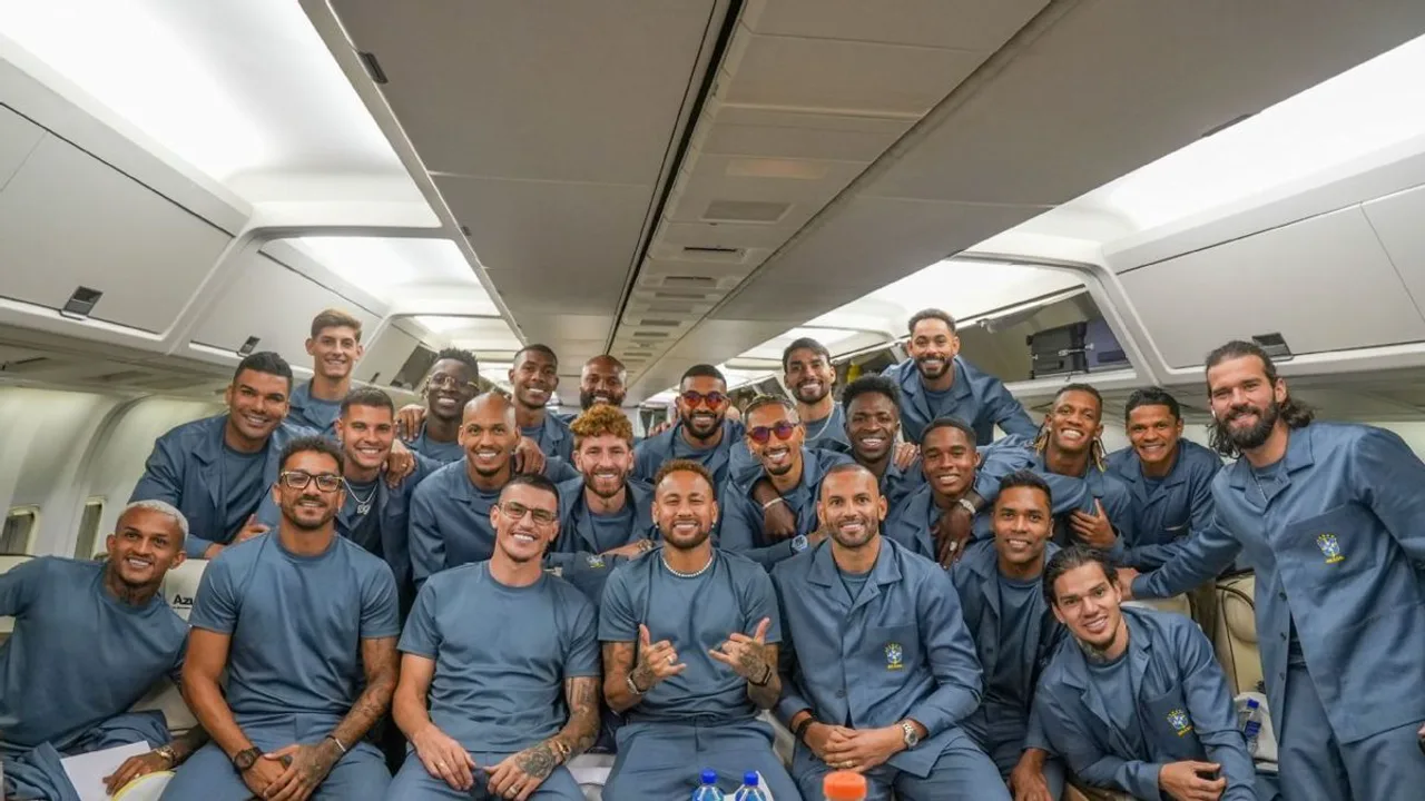 Jogadores da seleção brasileira em campo durante treino preparatório para a Copa do Mundo 2026