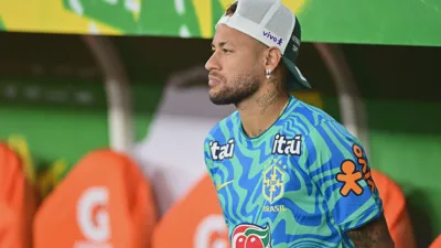 Paquetá e Igor Thiago entre os titulares enquanto Neymar trata panturrilha