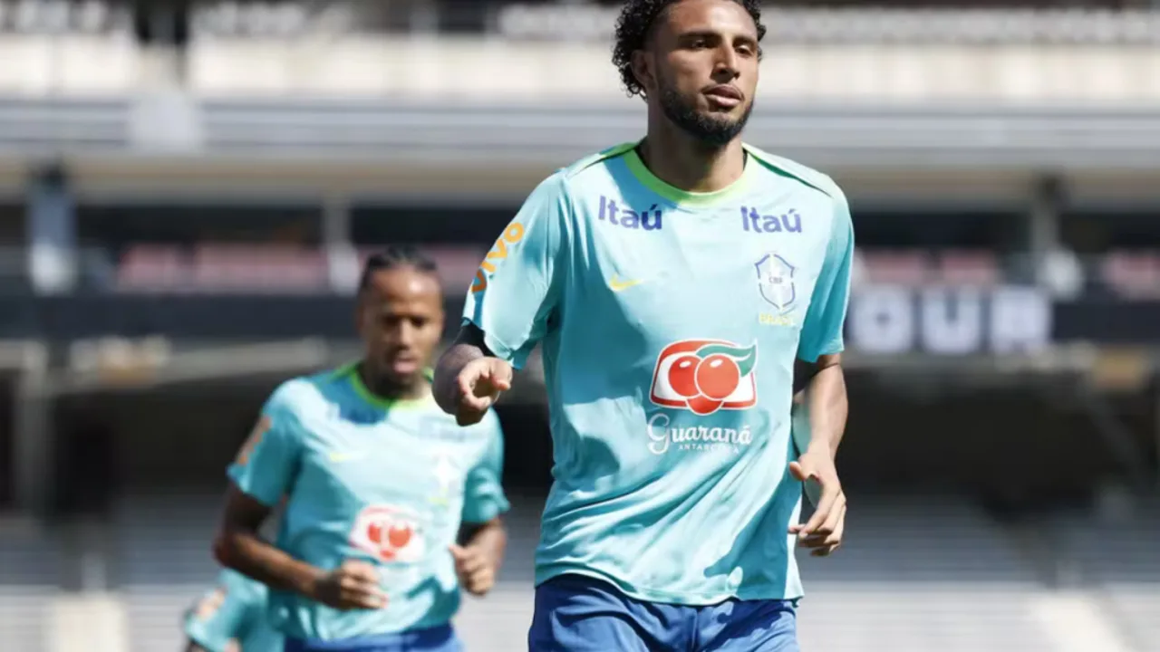 Éderson sendo recepcionado por companheiros da Seleção Brasileira no hotel The Ridge em Nova Jersey